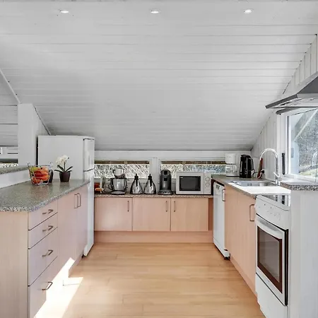 Pet Friendly In With Kitchen * Glesborg