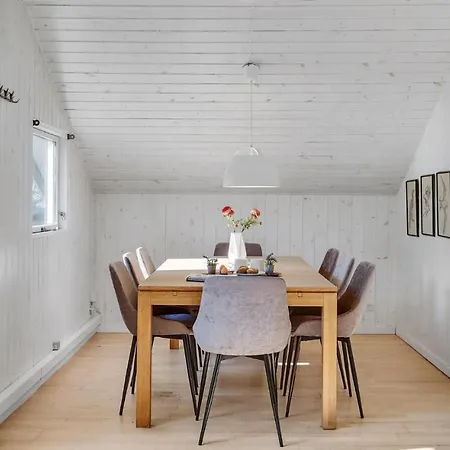 Pet Friendly In With Kitchen Сasa de vacaciones